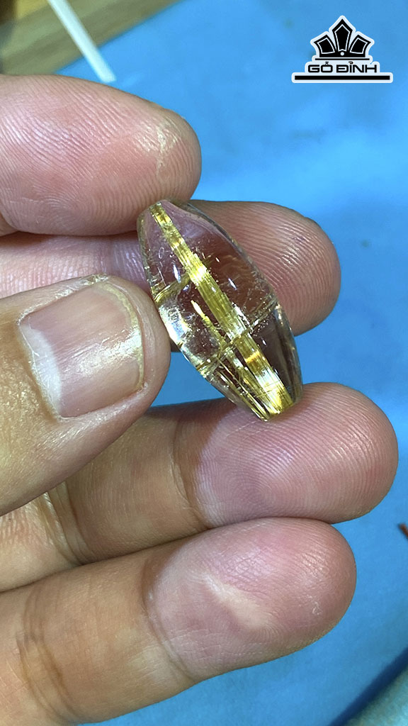 Lu Thống Đá Thạch Anh Tóc Vàng Cao 25,6 Ngang 11,6 Sâu 11 (mm) 4,6gr