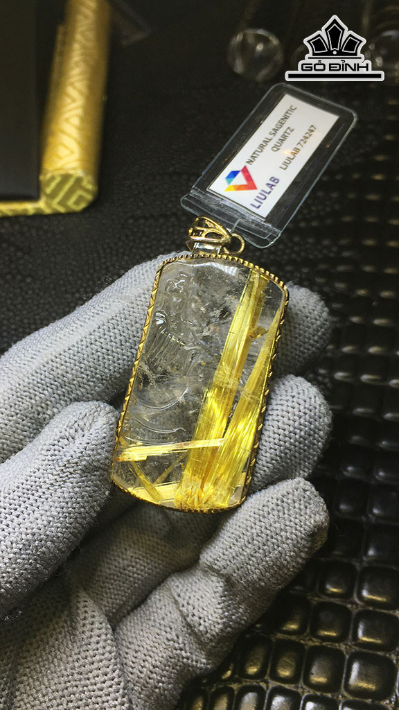 Mặt Dây Chuyền Quan Âm Đá Thạch Anh Tóc Vàng Cao 43,71 Ngang 22,9 Sâu 9,35 (mm) 110,72cts