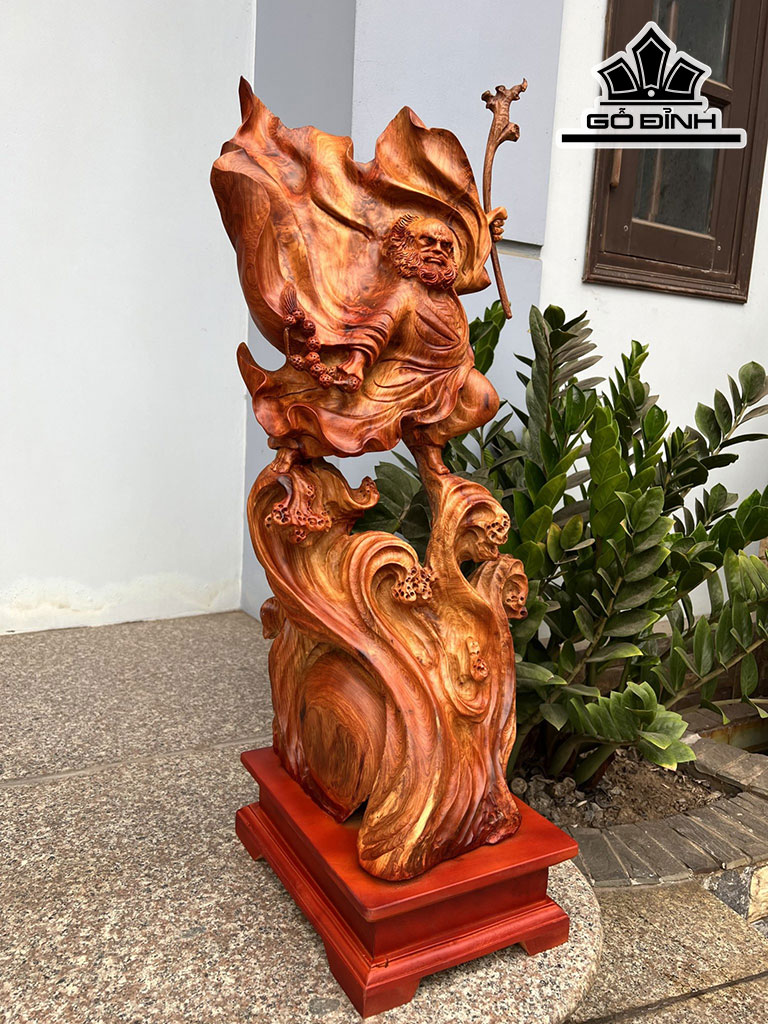 Tượng Đạt Ma Bay Gỗ Hương Cao 80 Ngang 30 Sâu 28 (cm)