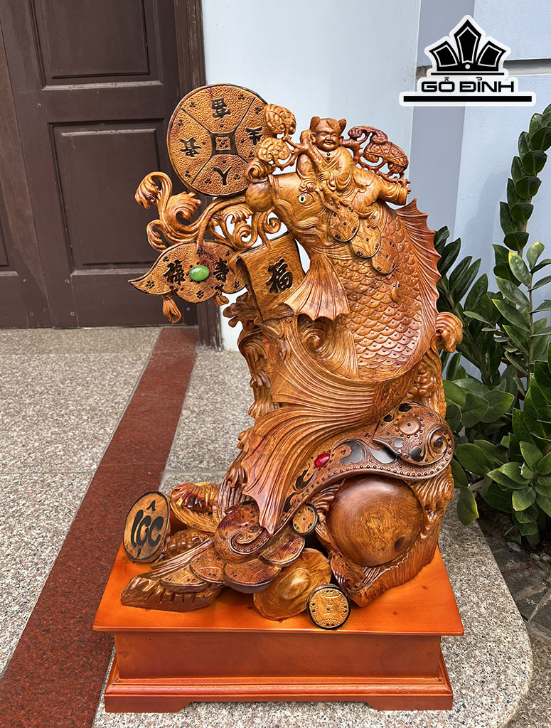 Tượng Tiểu Đồng Cưỡi Cá Chép Gỗ Hương Cao 79 Ngang 46 Sâu 26 (cm)