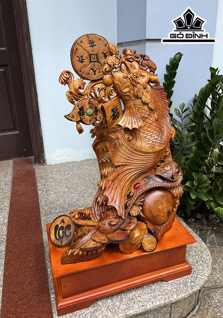 Tượng Tiểu Đồng Cưỡi Cá Chép Gỗ Hương Cao 79 Ngang 46 Sâu 26 (cm)