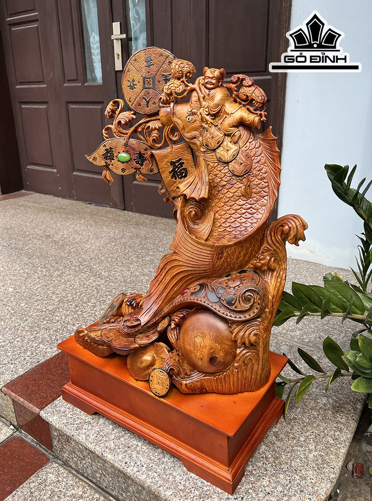 Tượng Tiểu Đồng Cưỡi Cá Chép Gỗ Hương Cao 79 Ngang 46 Sâu 26 (cm)