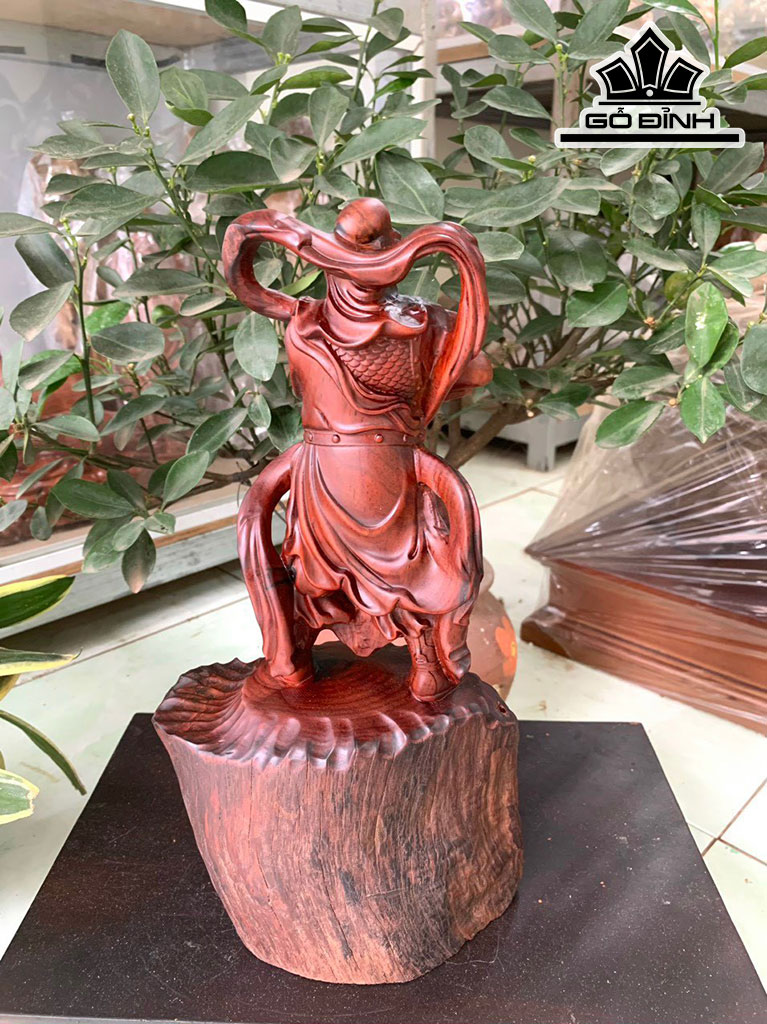 Tượng Quan Công Gỗ Trắc Cao 30 Ngang 13 Sâu 11 (cm)