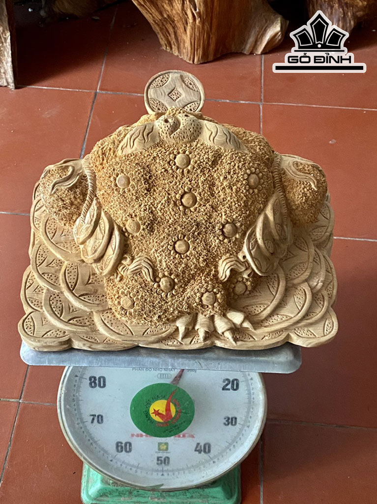 Tượng Cóc Ngậm Tiền Gỗ Ngọc Am Cao 25 Ngang 40 Sâu 30 (cm)