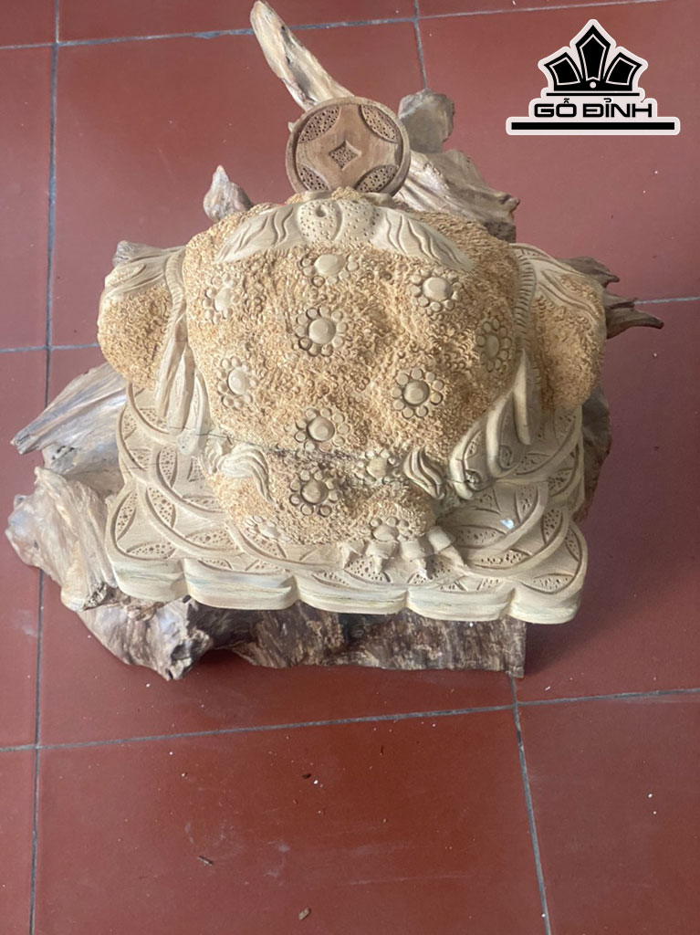Tượng Cóc Ngậm Tiền Gỗ Ngọc Am Cao 26 Ngang 33 Sâu 32 (cm)