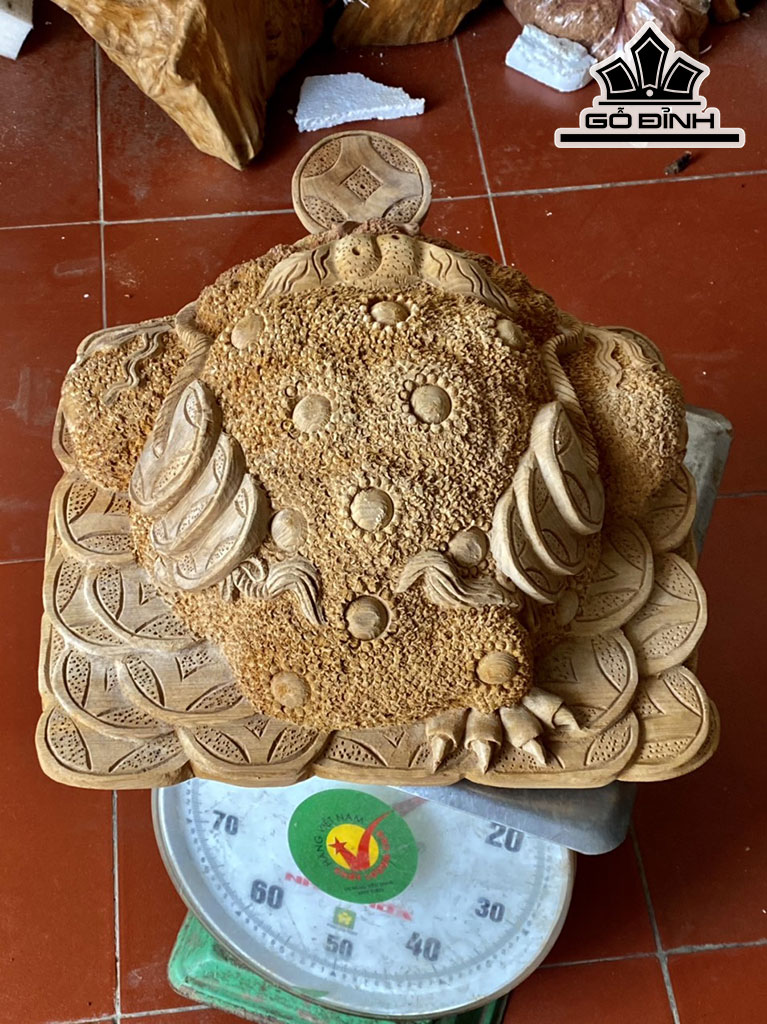 Tượng Cóc Ngậm Tiền Gỗ Ngọc Am Cao 26 Ngang 42 Sâu 33 (cm)