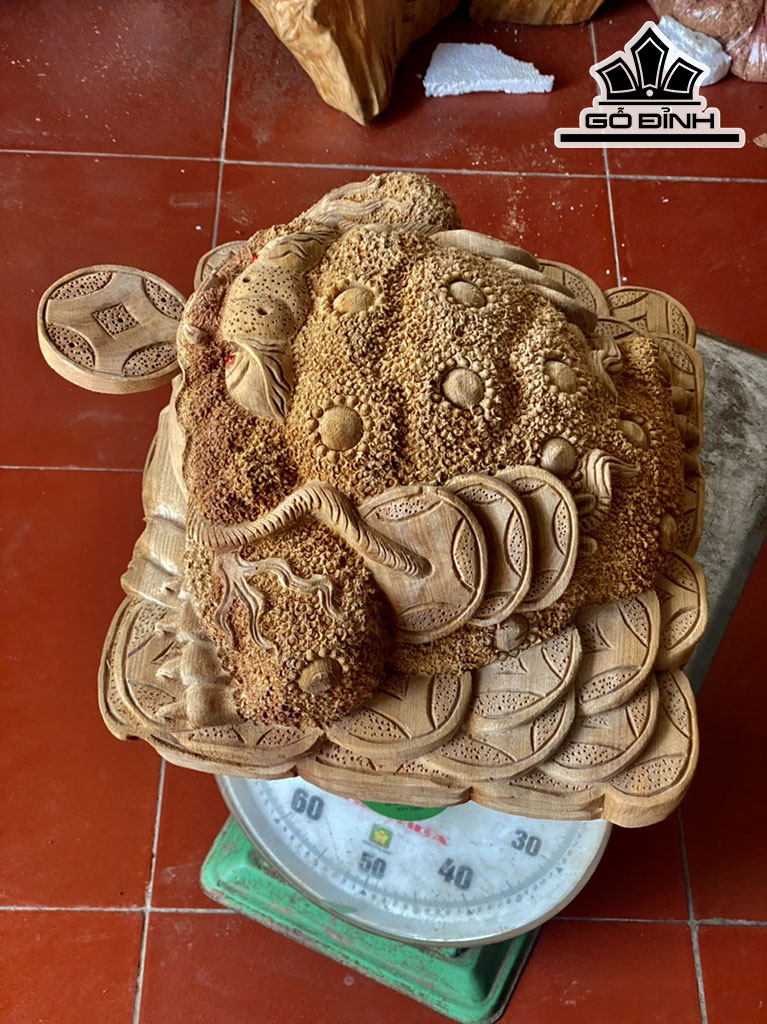 Tượng Cóc Ngậm Tiền Gỗ Ngọc Am Cao 26 Ngang 42 Sâu 33 (cm)