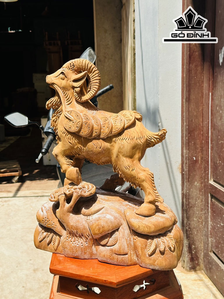 Tượng Nhất Dương Gỗ Ngọc Am Cao 50 Ngang 40 Sâu 18 (cm)