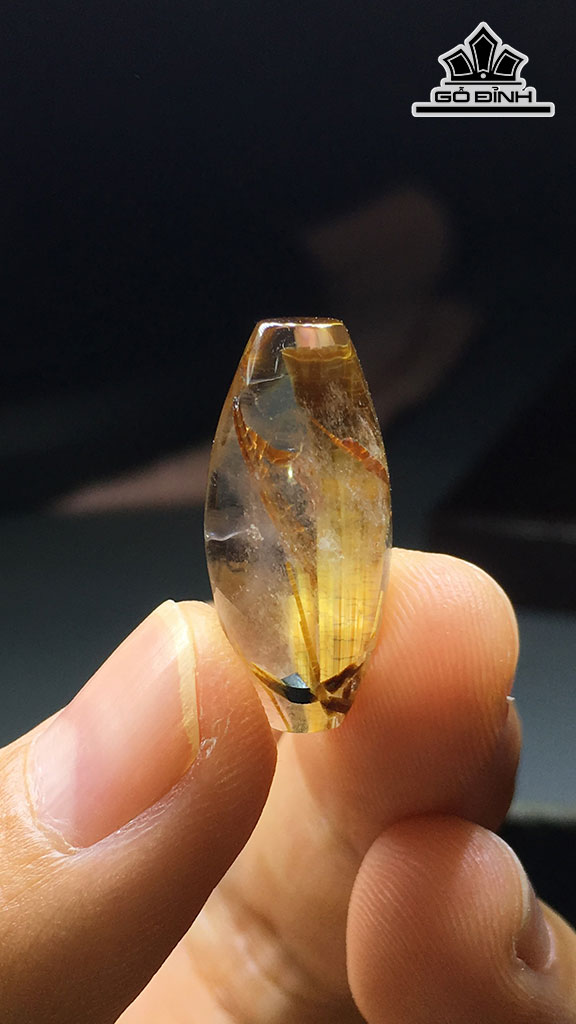 Lu Thống Đá Thạch Anh Tóc Vàng Cao 21,2 Ngang 9,5 (mm) 2,8gr