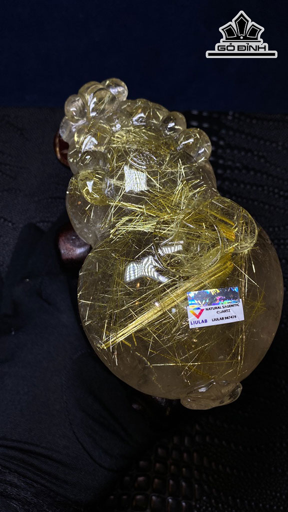 Tác Phẩm Tỳ Hưu Đá Thạch Anh Tóc Vàng Cao 13,5 Ngang 8 Sâu 6,2 (cm) 0,8kg