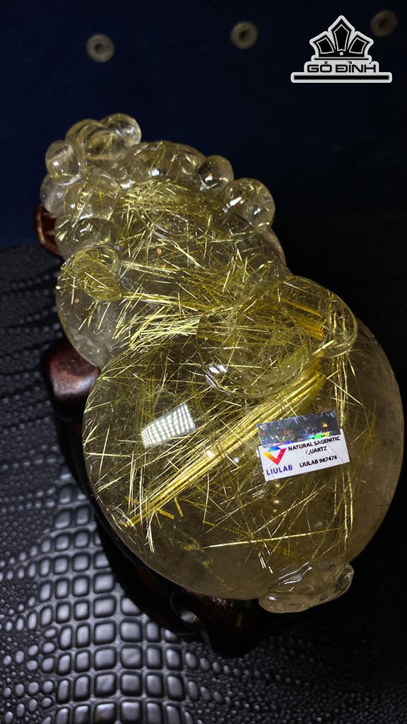 Tác Phẩm Tỳ Hưu Đá Thạch Anh Tóc Vàng Cao 13,5 Ngang 8 Sâu 6,2 (cm) 0,8kg
