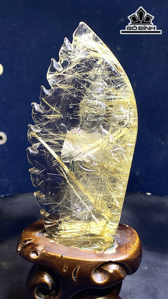 Tượng Phật Bà Quan Âm Đá Thạch Anh Tóc Vàng Cao 116,74 Ngang 50,82 Sâu 15,2 (mm) 506,11cts