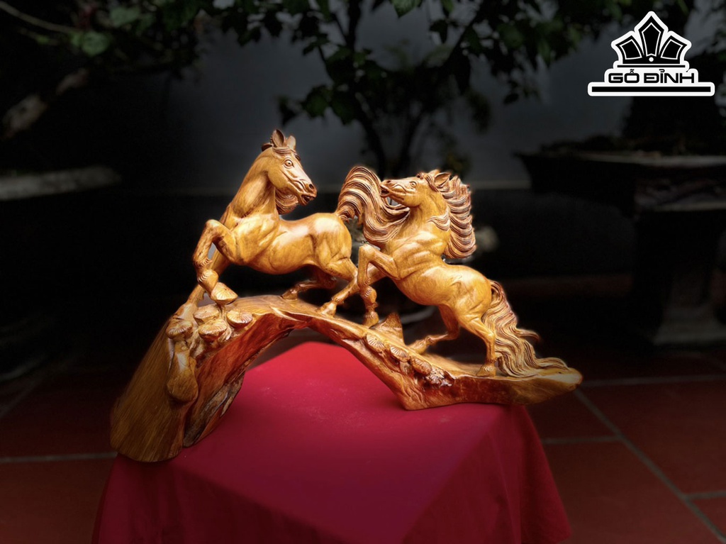 Tượng Song Mã Uyên Ương Gỗ Hương Cao 35 Ngang 57 Sâu 20 (cm)