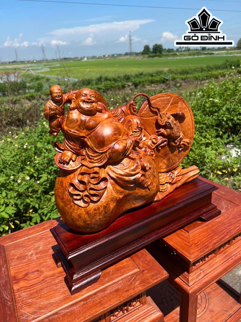 Tượng Phật Di Lặc Gỗ Nu Hương Cao 33 Ngang 43 Sâu 12 (cm)
