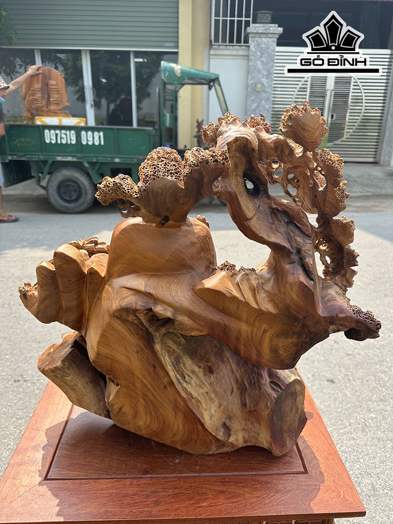 Tượng Phật Tổ Gỗ Hương Cao 57 Ngang 55 Sâu 25 (cm)