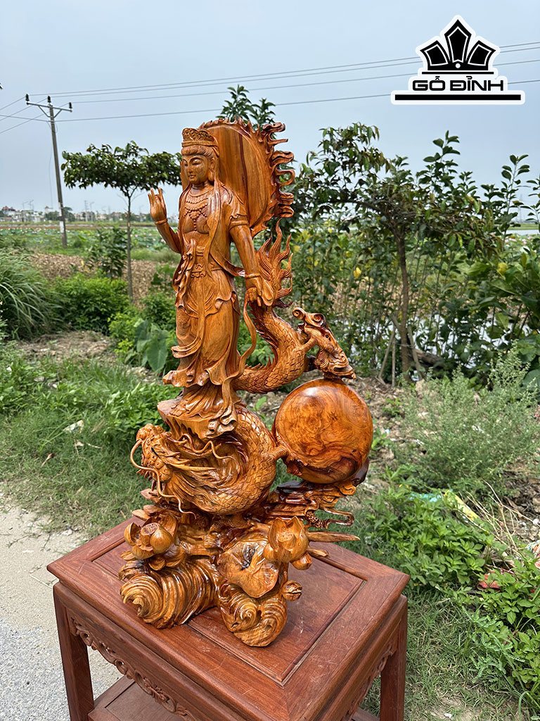 Tượng Quán Thế Âm Bồ Tát Gỗ Hương Cao 82 Ngang 47 Sâu 30 (cm)