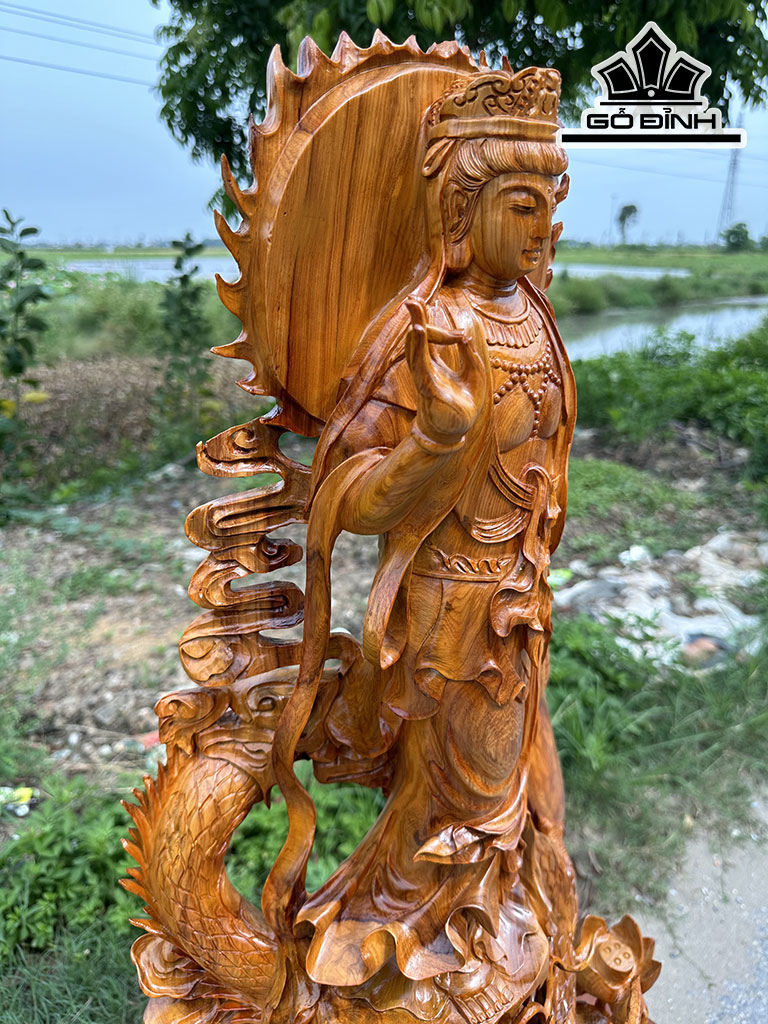 Tượng Quán Thế Âm Bồ Tát Gỗ Hương Cao 82 Ngang 47 Sâu 30 (cm)