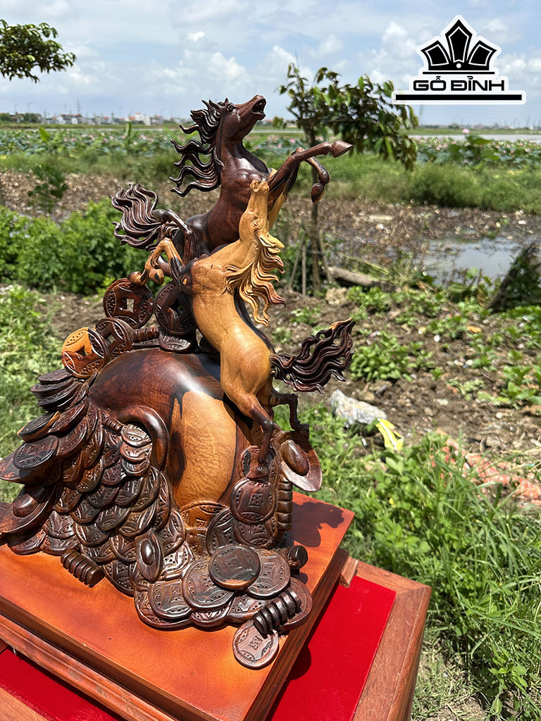 Tượng Song Mã Uyên Ương Gỗ Cẩm Cao 56 Ngang 39 Sâu 22 (cm)