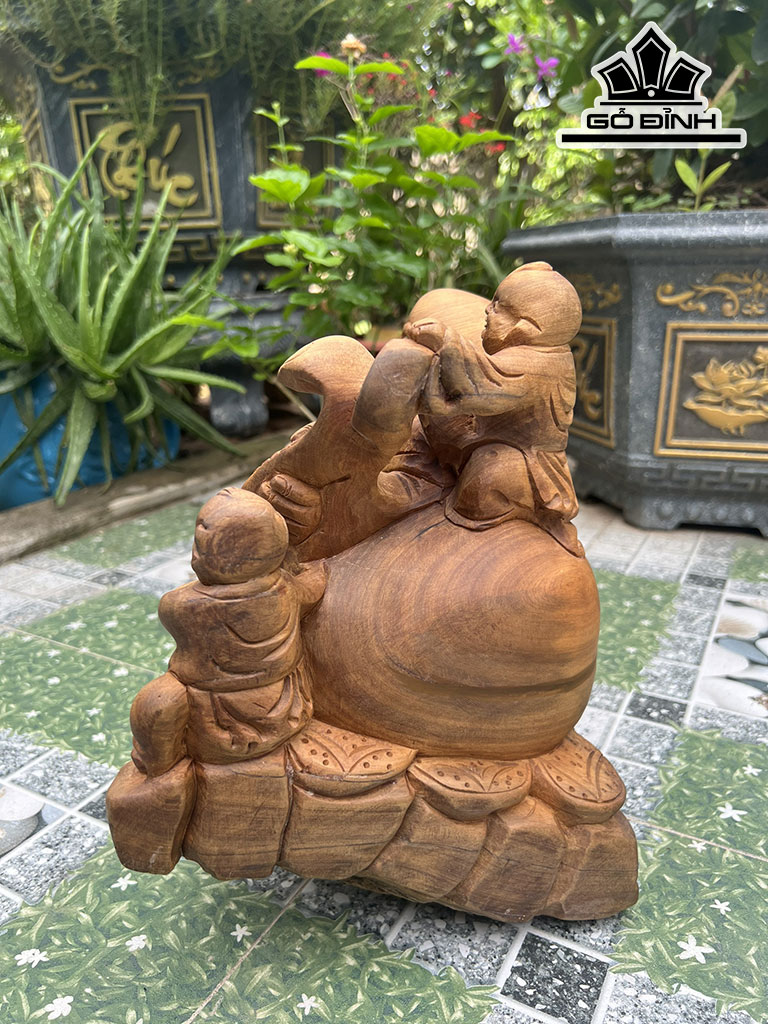 Tượng Phật Di Lặc Gỗ Bách Xanh Cao 28 Ngang 40 Sâu 22 (cm)