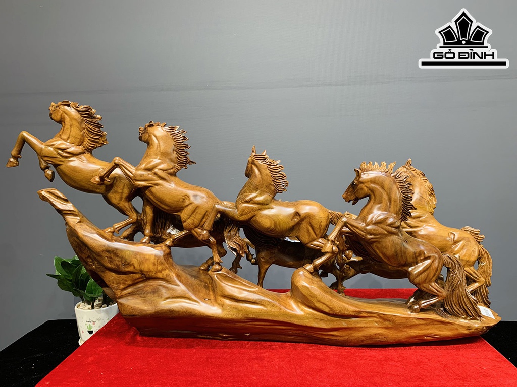 Tượng Bát Mã Gỗ Bách Xanh Cao 42 Ngang 86 Sâu 21 (cm)