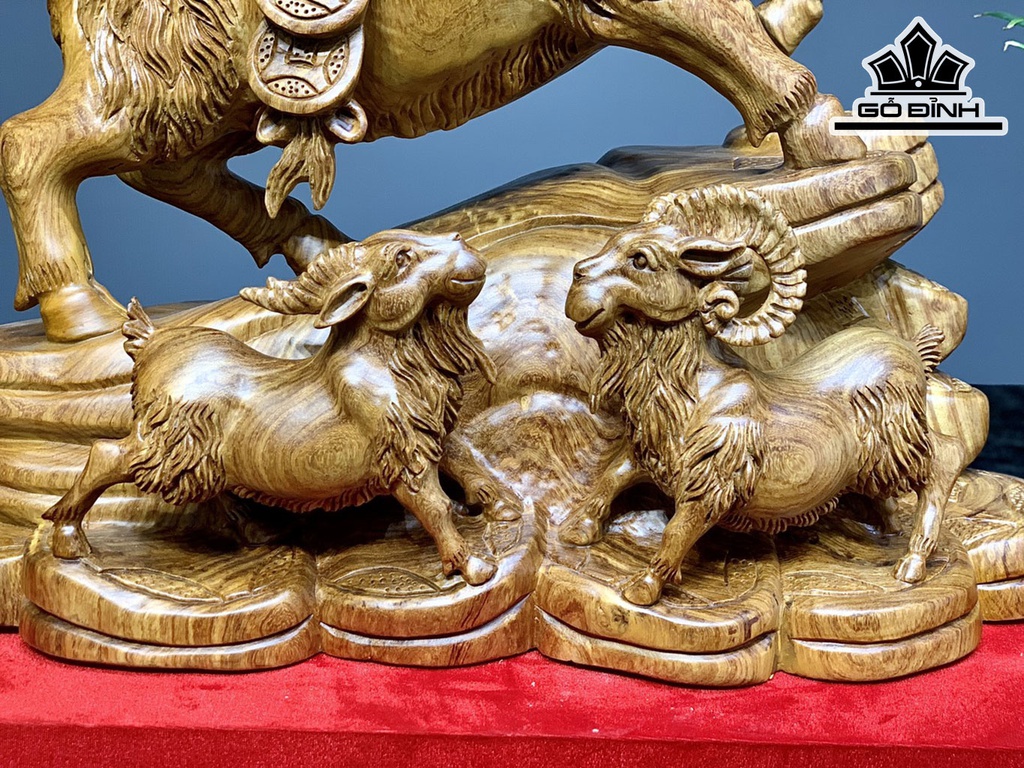Tượng Dê Phong Thủy Gỗ Hương Cao 52 Ngang 52 Sâu 26 (cm)