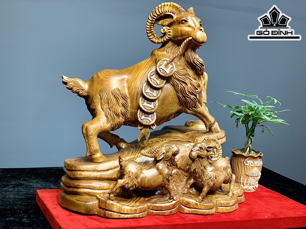 Tượng Dê Phong Thủy Gỗ Hương Cao 52 Ngang 52 Sâu 26 (cm)