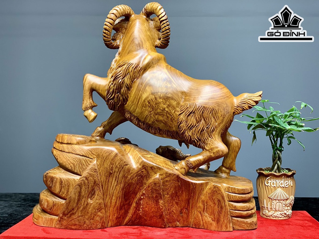 Tượng Dê Phong Thủy Gỗ Hương Cao 52 Ngang 52 Sâu 26 (cm)