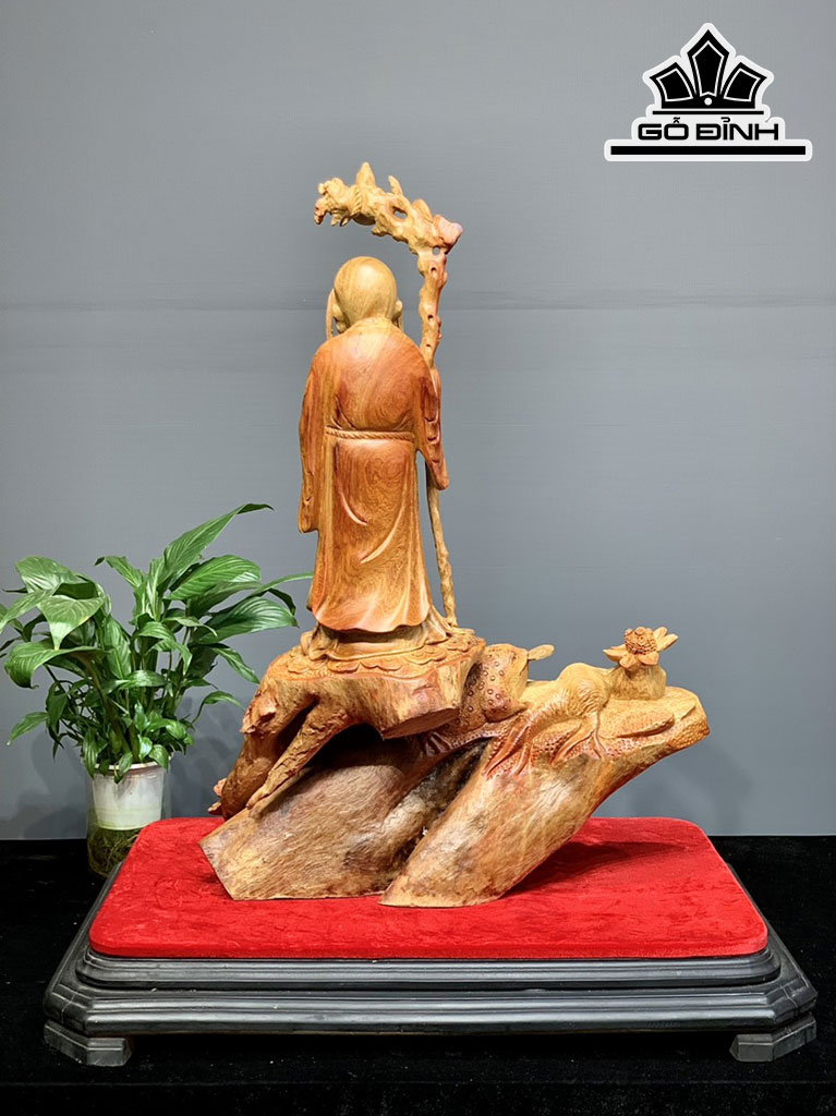 Tượng La Hán Trường Mi Gỗ Hương Cao 70 Ngang 50 Sâu 30 (cm)