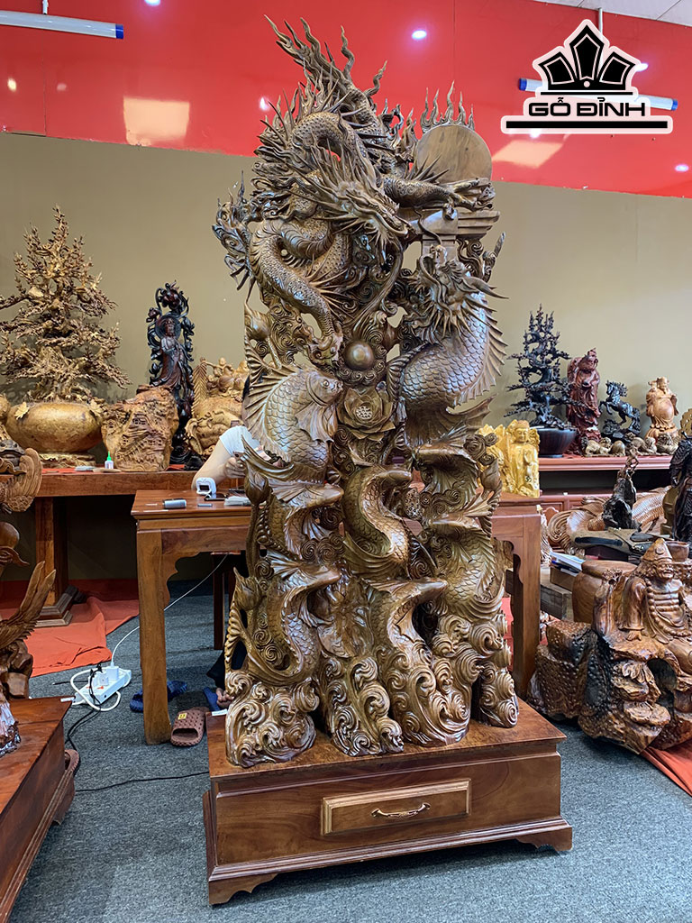 Tượng Ngũ Ngư Hoá Rồng Gỗ Bách Xanh Cao 196 Ngang 79 Sâu 33 (cm)