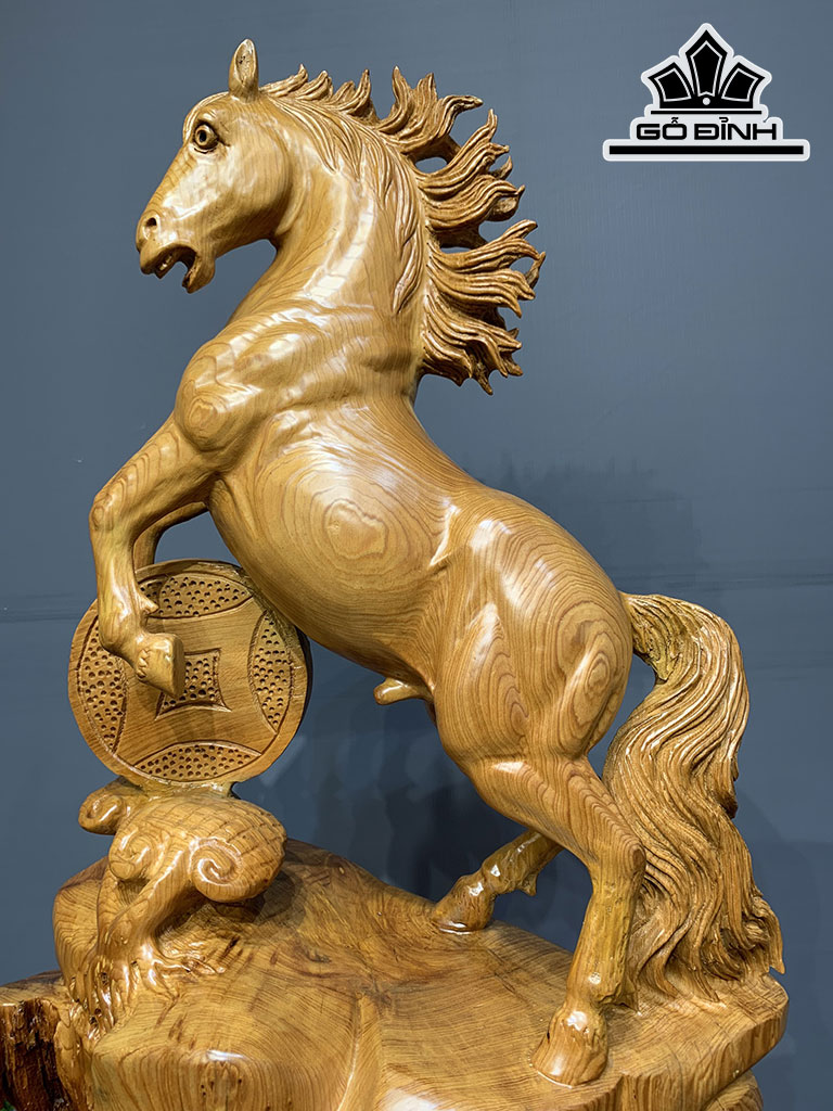 Tượng Ngựa Phong Thủy (Nhất Mã Phi Thiên) Gỗ Ngọc Am Cao 89 Ngang 41 Sâu 28 (cm)