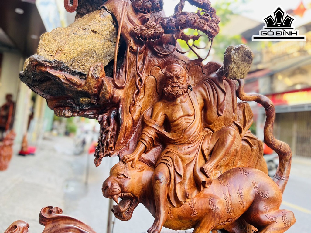 Tượng Đạt Ma Sư Tổ Gỗ Hương Cao 170 Ngang 100 Sâu 55 (cm)