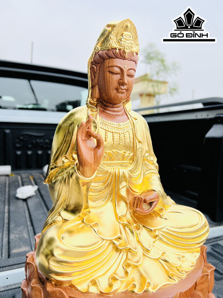 Tượng Phật Bà Quan Âm Gỗ Hương Cao 32 Ngang 32 Sâu 60 (cm)