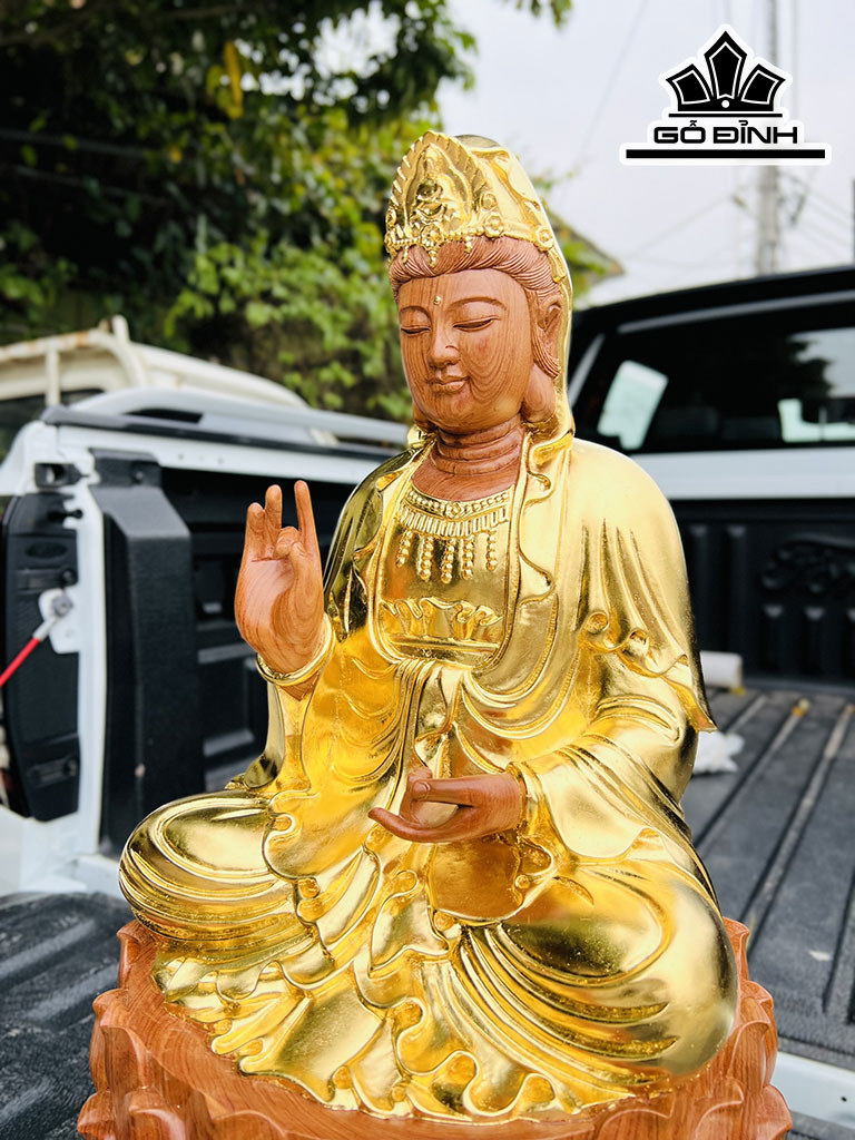 Tượng Phật Bà Quan Âm Gỗ Hương Cao 32 Ngang 32 Sâu 60 (cm)
