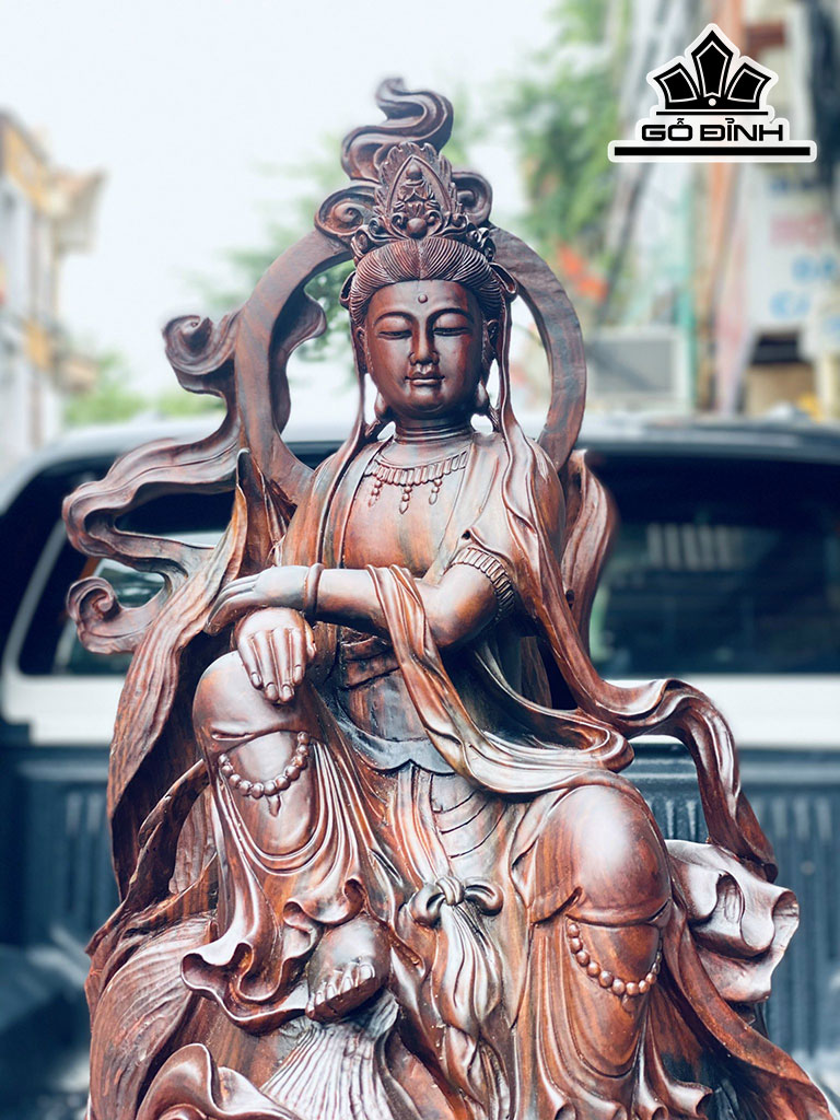 Tượng Phật Bà Quan Âm Gỗ Trắc Cao 80 Ngang 30 Sâu 26 (cm)