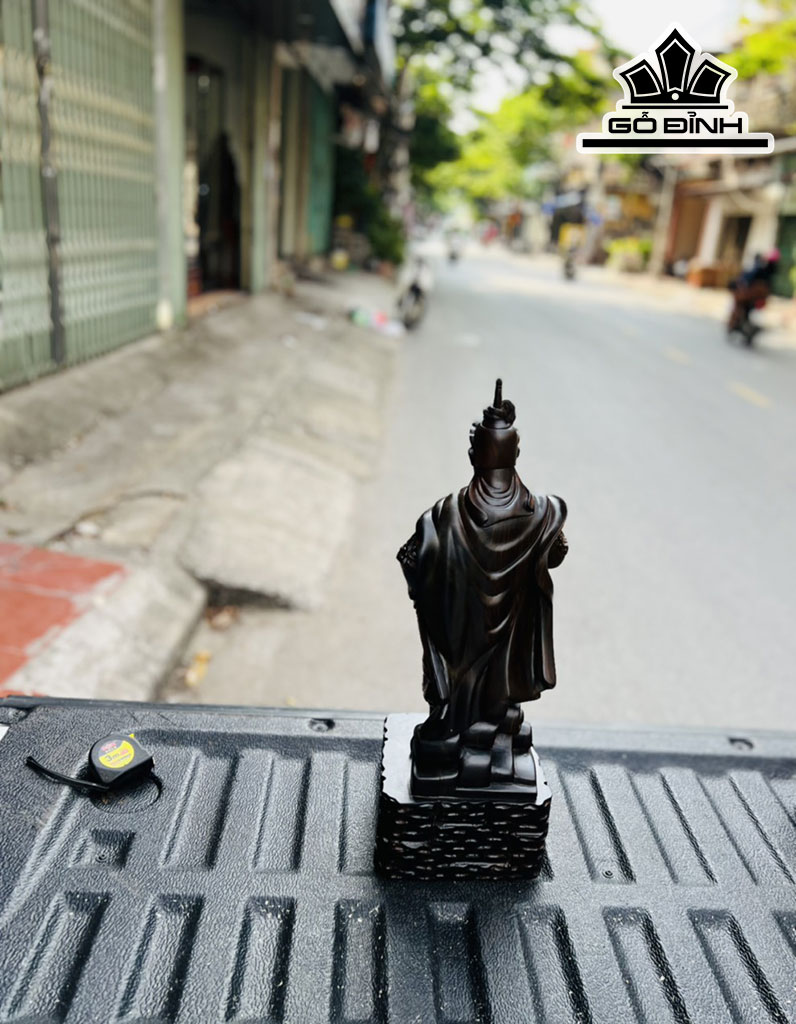 Tượng Trần Quốc Tuấn Gỗ Mun Hoa Cao 50 Ngang 18 Sâu 16 (cm)