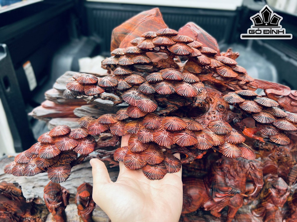 Tượng Vinh Quy Bái Tổ Gỗ Trắc Ngang 130 Cao 53 Sâu 26 (cm)