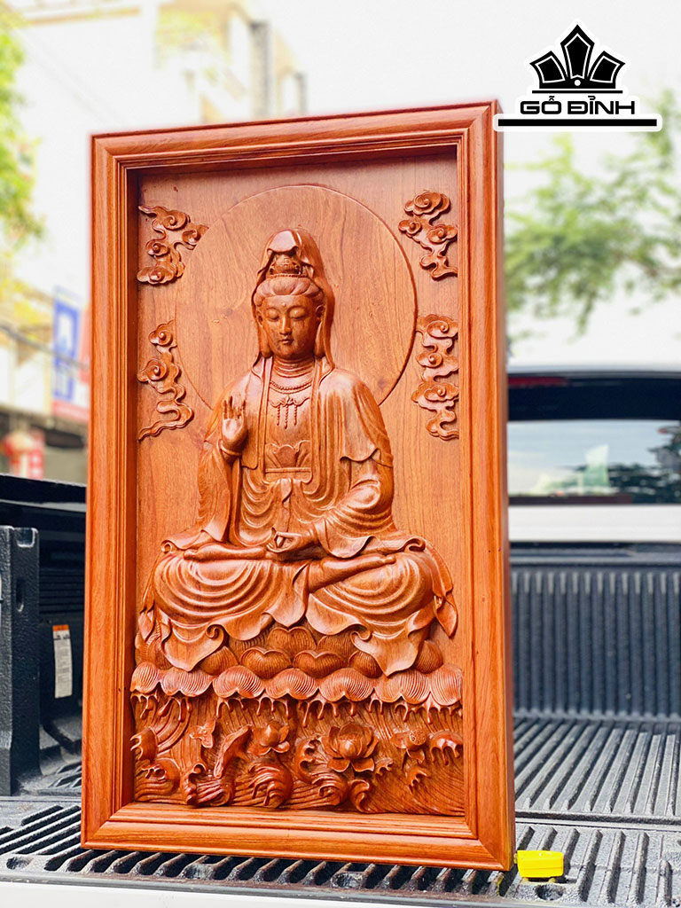 Tranh Phật Bà Quan Âm Gỗ Hương Cao 107 Ngang 57 Sâu 7 (cm)
