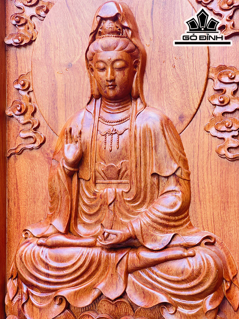 Tranh Phật Bà Quan Âm Gỗ Hương Cao 107 Ngang 57 Sâu 7 (cm)