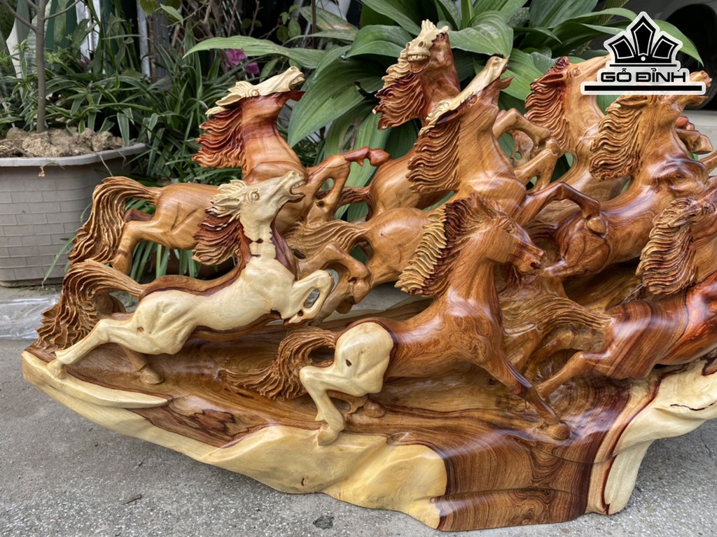 Tượng Bát Mã Gỗ Hương Cao 45 Ngang 80 Sâu 27 (cm)