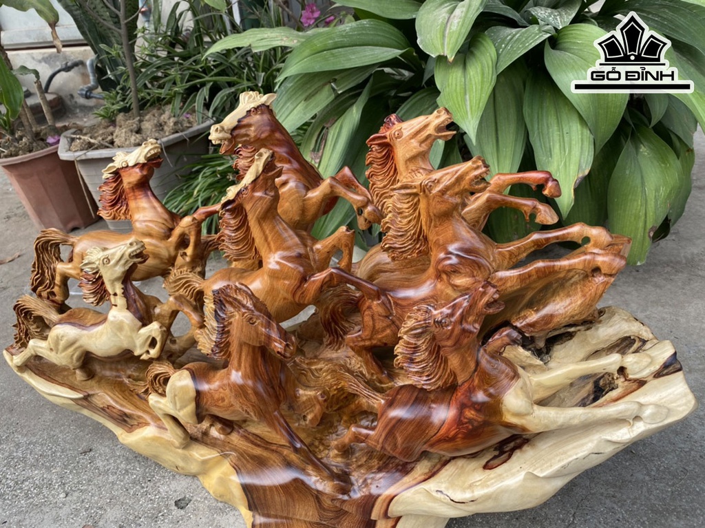 Tượng Bát Mã Gỗ Hương Cao 45 Ngang 80 Sâu 27 (cm)