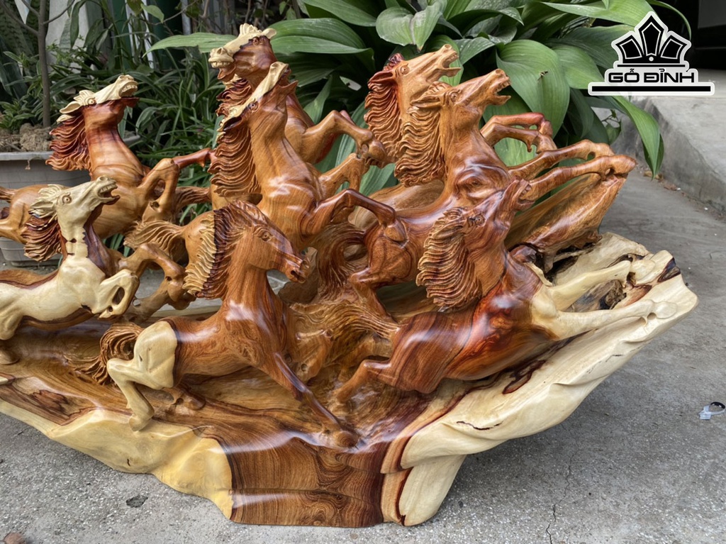 Tượng Bát Mã Gỗ Hương Cao 45 Ngang 80 Sâu 27 (cm)