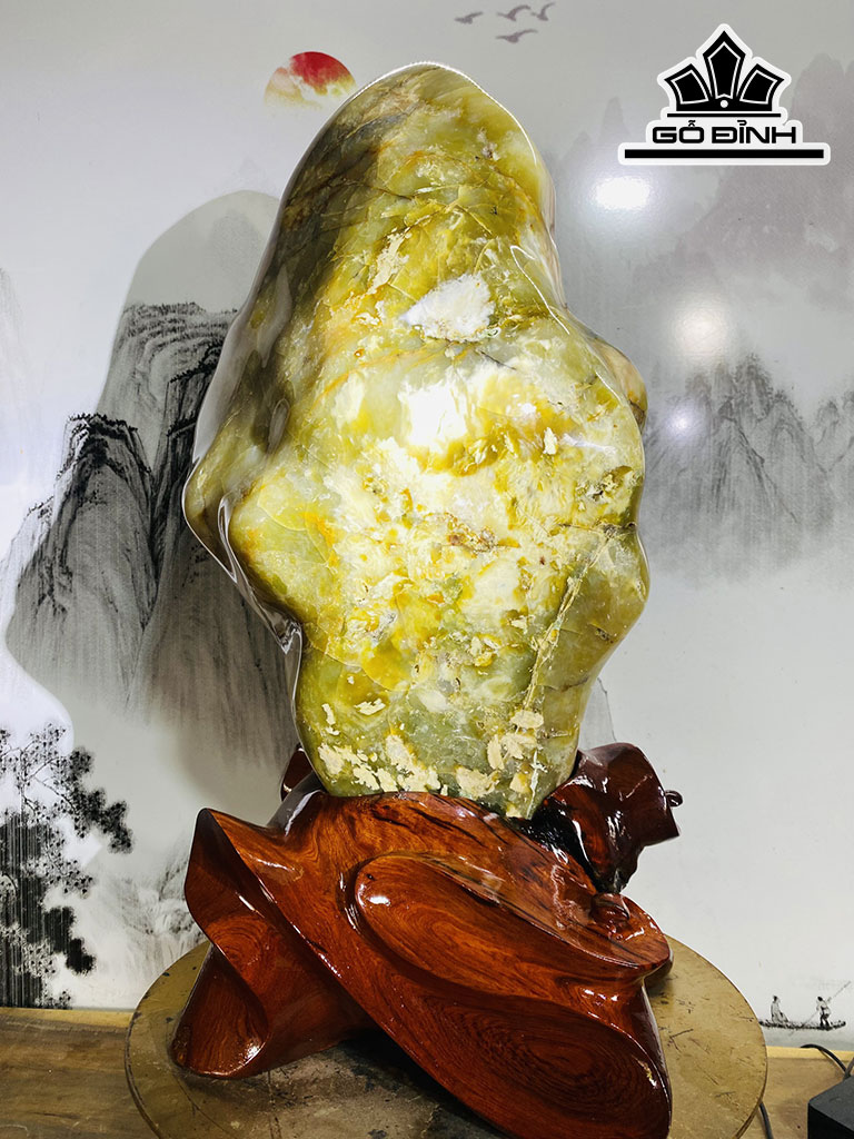 Tác Phẩm Đá Opal Cao 55 Ngang 32 (cm) 25,6kg