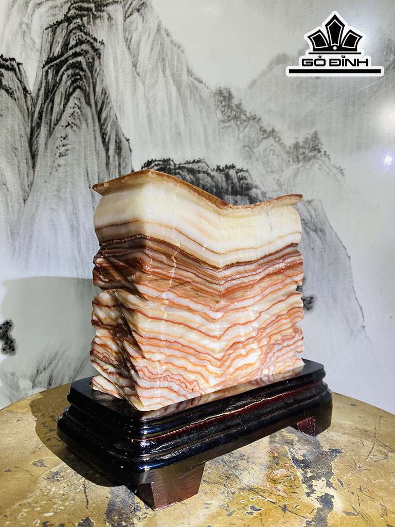 Tác Phẩm Đá Phú Quý Cao 16 Ngang 19 (cm) 3,9kg