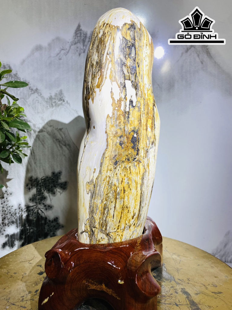 Tác Phẩm Gỗ Hóa Thạch Cao 33 Ngang 18 (cm) 4,4kg