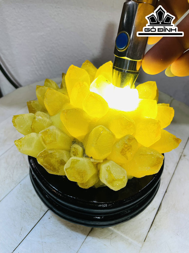 Tinh Thể Đá Thạch Anh Vàng Cao 14 Ngang 15 (cm) 1,9kg