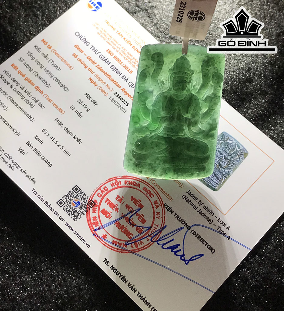 Mặt Dây Chuyền Bồ Tát Đá Cẩm Thạch (Jadeite) Cao 63 Ngang 41,5 Sâu 5 (mm)