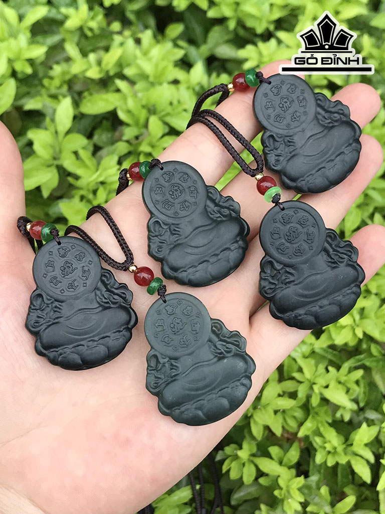 Mặt Dây Chuyền Đá Ngọc Bích (Nephrite Jade) Cao 39,8 Ngang 32,8 Sâu 7,8 (mm)