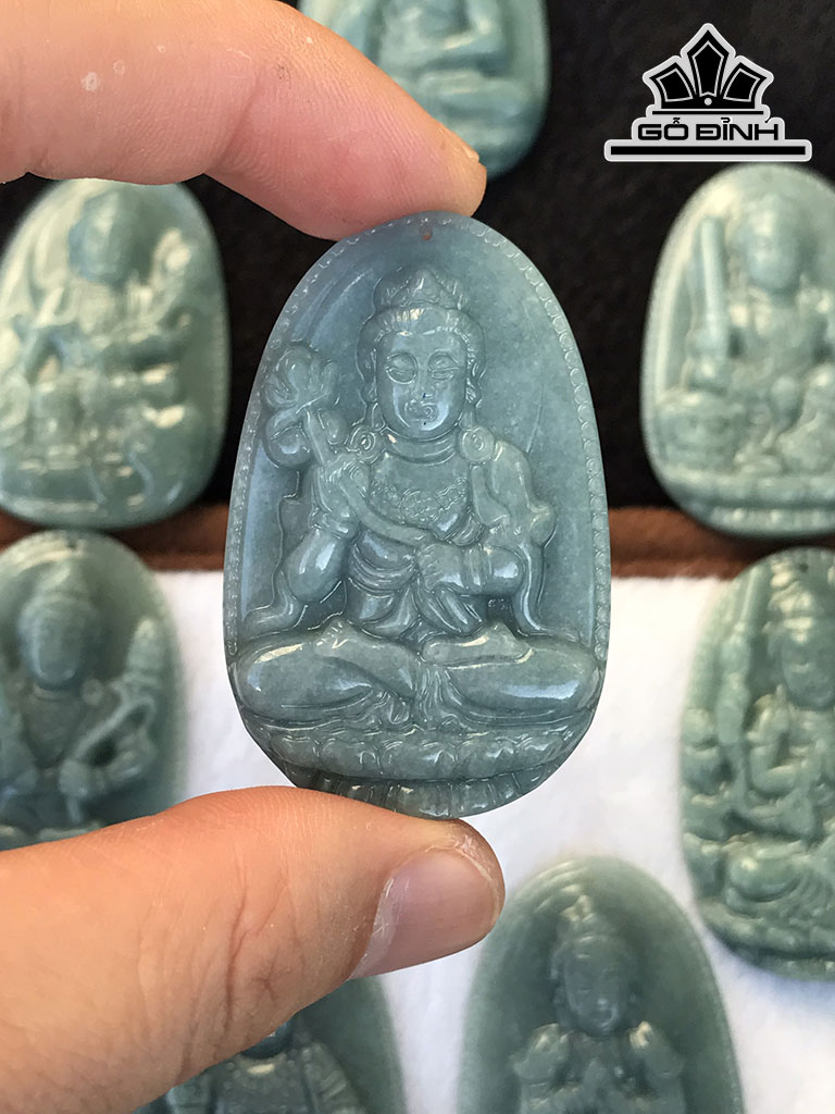 Mặt Dây Chuyền Phật Bản Mệnh Đá Cẩm Thạch (Jadeite) Cao 4,75 Ngang 3 Sâu 0,6 (mm)