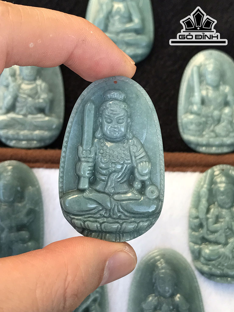 Mặt Dây Chuyền Phật Bản Mệnh Đá Cẩm Thạch (Jadeite) Cao 4,75 Ngang 3 Sâu 0,6 (mm)