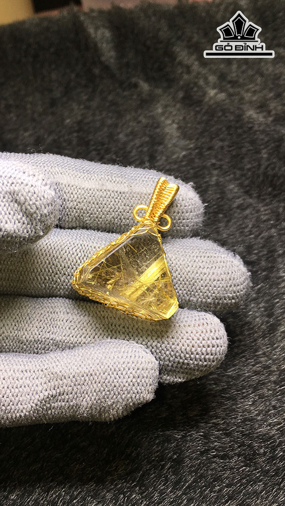 Mặt Dây Chuyền Đá Thạch Anh Tóc Vàng Cao 21,1 Ngang 24,2 Sâu 16,7 (mm) 11,3gr